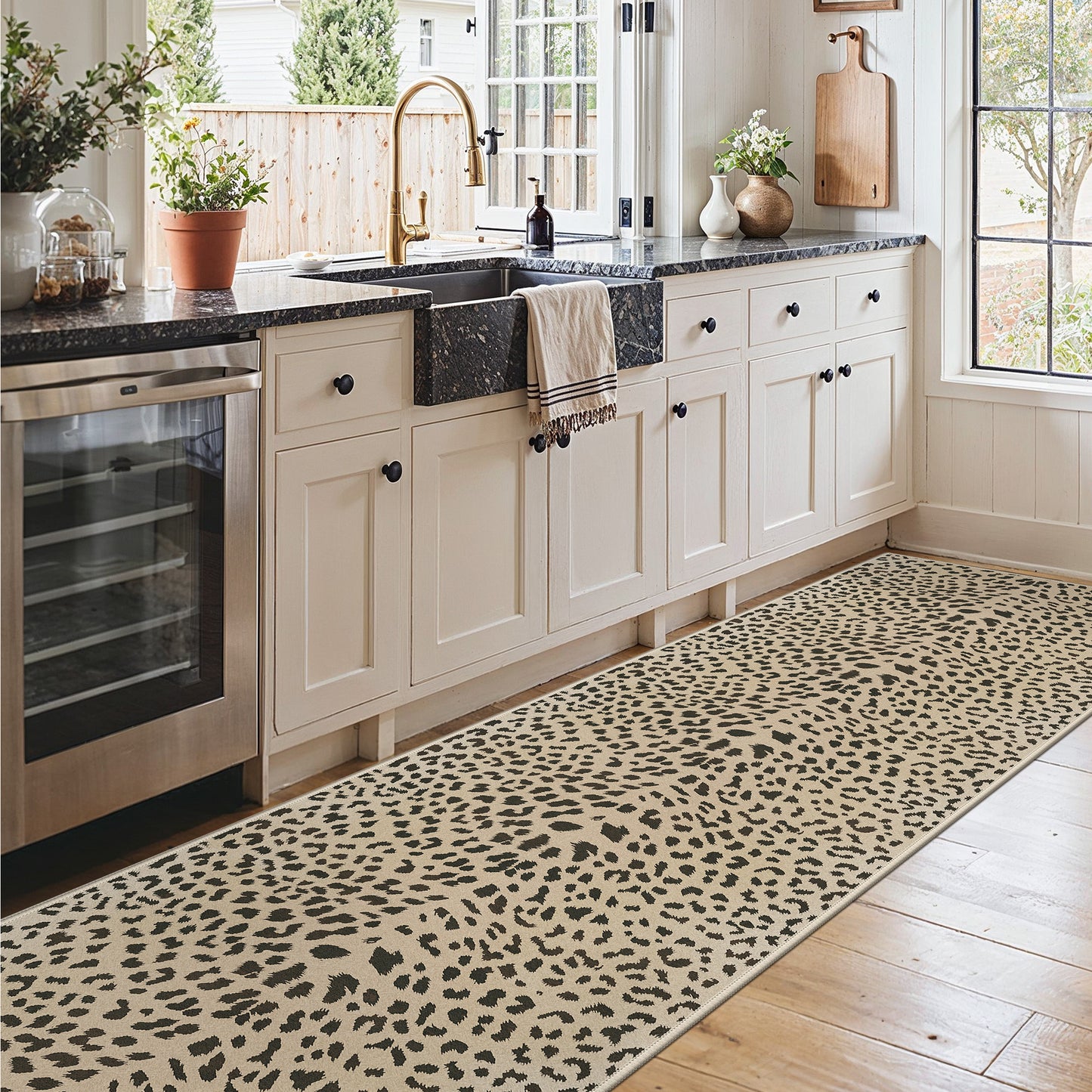 KUETH 5x7 Leopard Area Rugs Machine Washable Rugs for Living Room, Non Slip Flat Pile Rug with Rubber Backing, Modern Rug for Entryway Bedroom Dining Room Home Office